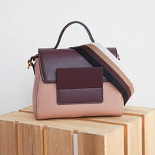Load image into Gallery viewer, Wide Strap Leather Shoulder bag