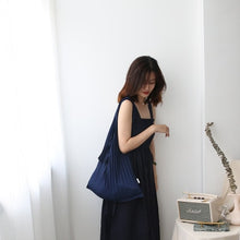 Load image into Gallery viewer, Foldable Pleated Shoulder Bag