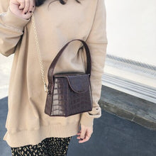 Load image into Gallery viewer, Small Bucket Bag