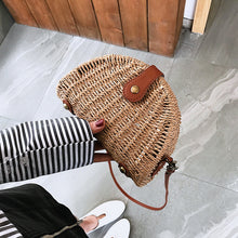 Load image into Gallery viewer, Shell Rattan Straw Clutch