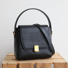 Load image into Gallery viewer, Genuine Leather Alligator Pattern Bucket Bag