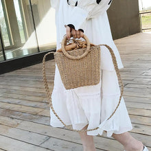 Load image into Gallery viewer, Straw Handbag