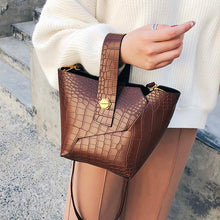 Load image into Gallery viewer, Tote Bag Leather